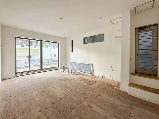 貸店舗(スケルトン)の内装