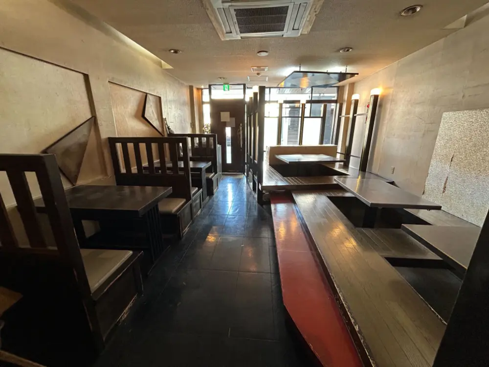 拝島の和食居抜きの内装