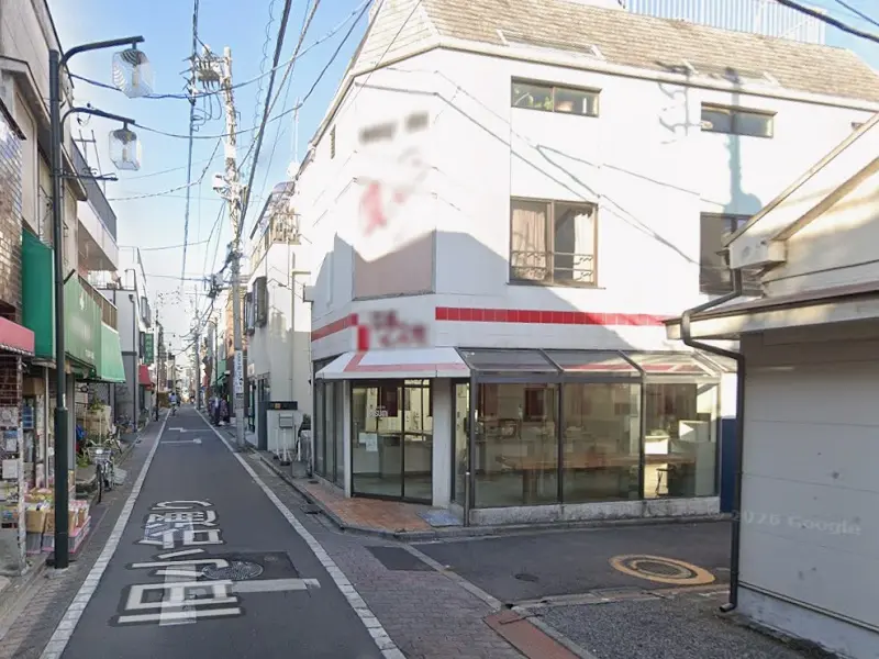 小台の美容室・理容室居抜きのエントランス