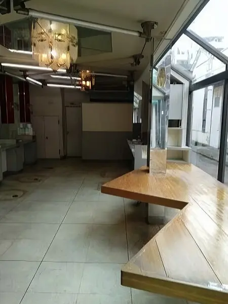 美容室・理容室の居抜き物件の内装