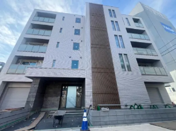 貸店舗(スケルトン)の外観