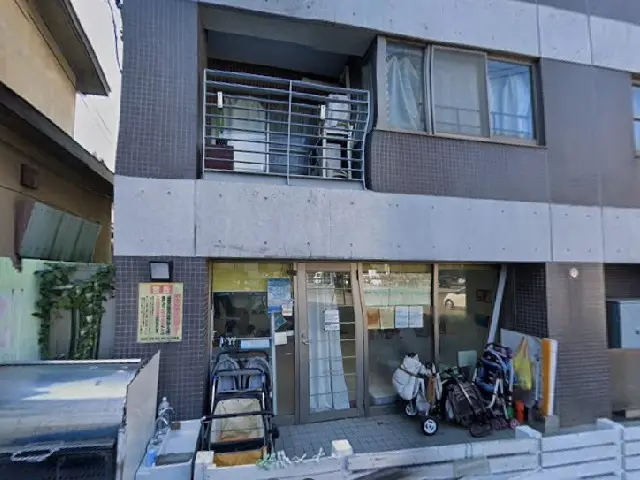 西新宿の事務所仕様店舗物件の外観