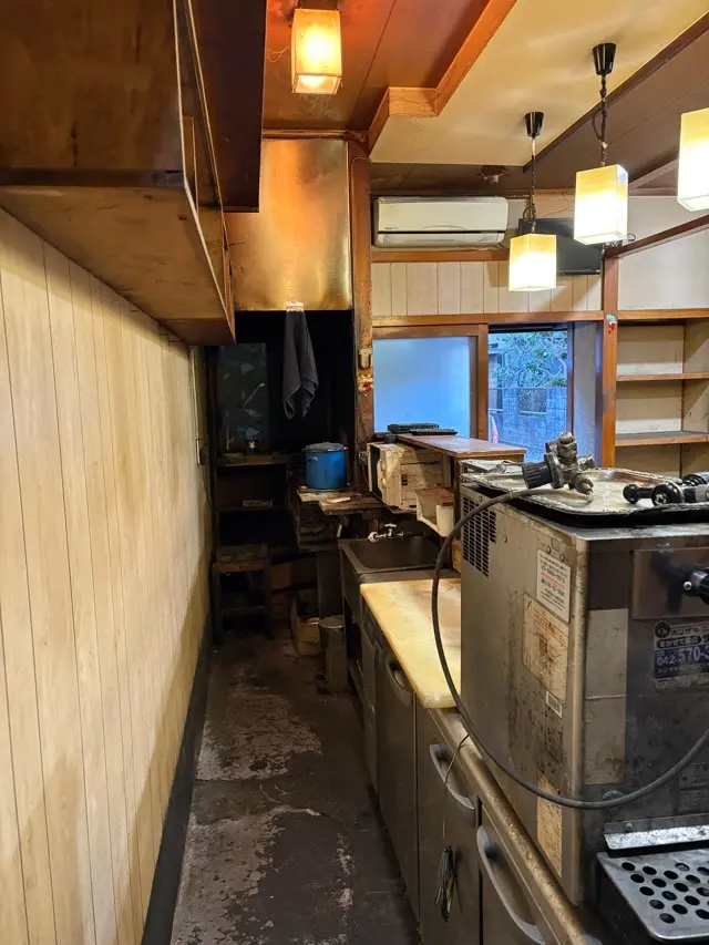 居酒屋の居抜き物件の厨房
