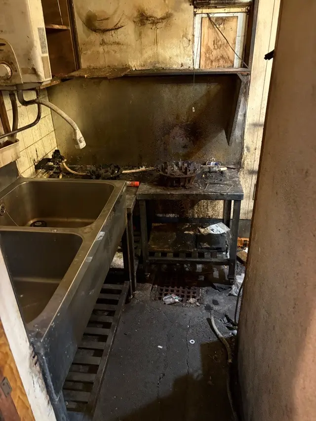 居酒屋の居抜き物件の厨房