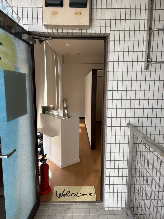 福生の整体・マッサージ居抜きのエントランス
