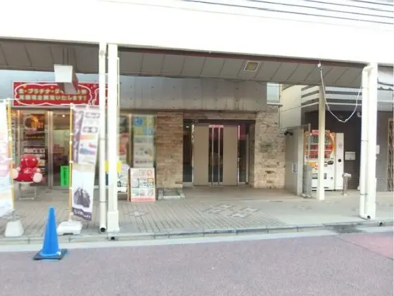 大口のスケルトン店舗物件の外観