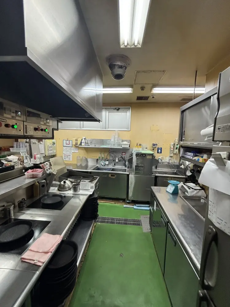越中島の居抜き店舗の厨房