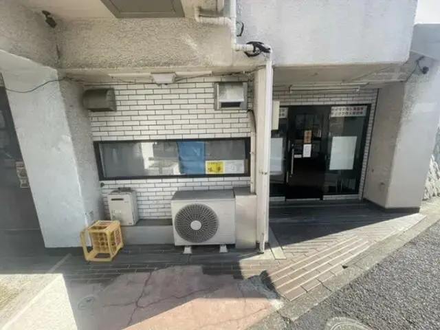 能見台のカフェ・喫茶店居抜きのエントランス