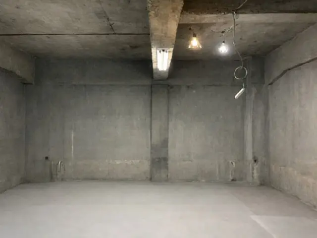 赤坂のスケルトン物件の内装