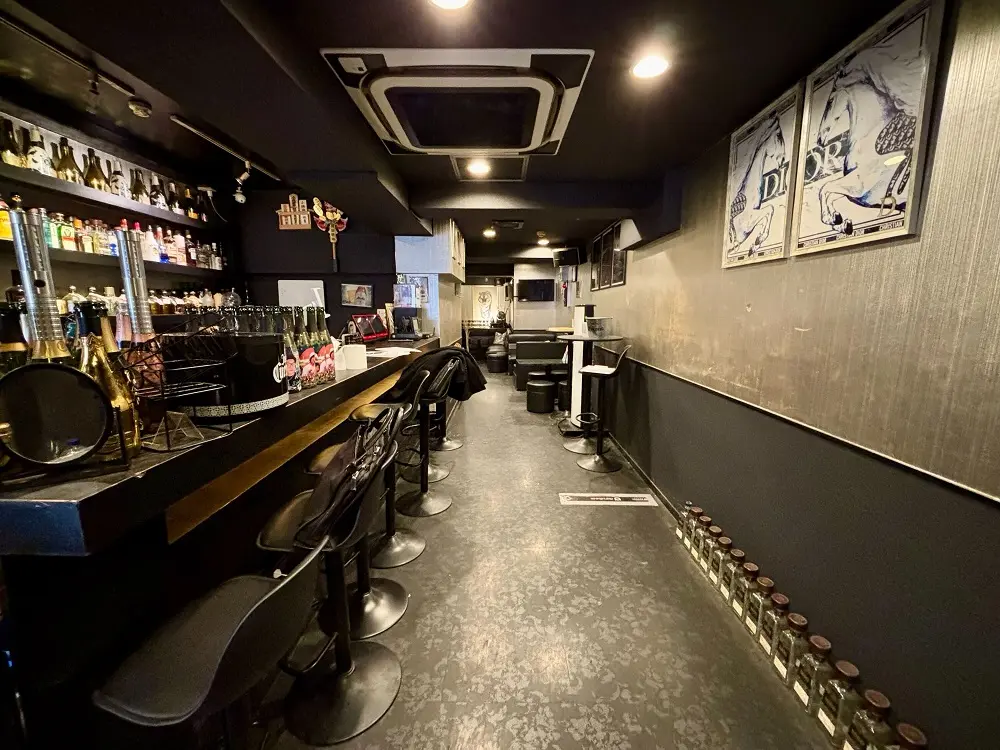 赤羽のBAR・ショットバー居抜きの内装