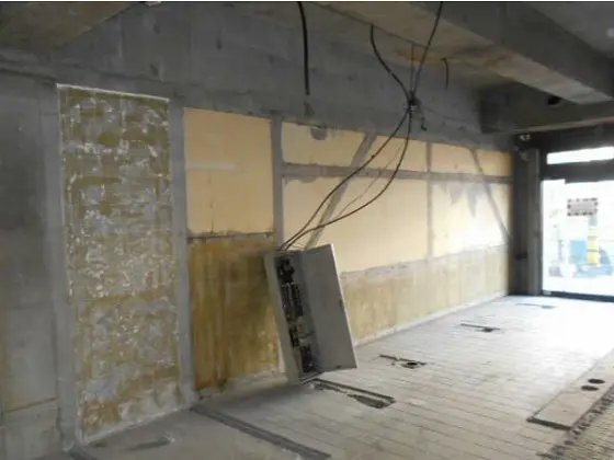 早稲田のスケルトン店舗物件の内装