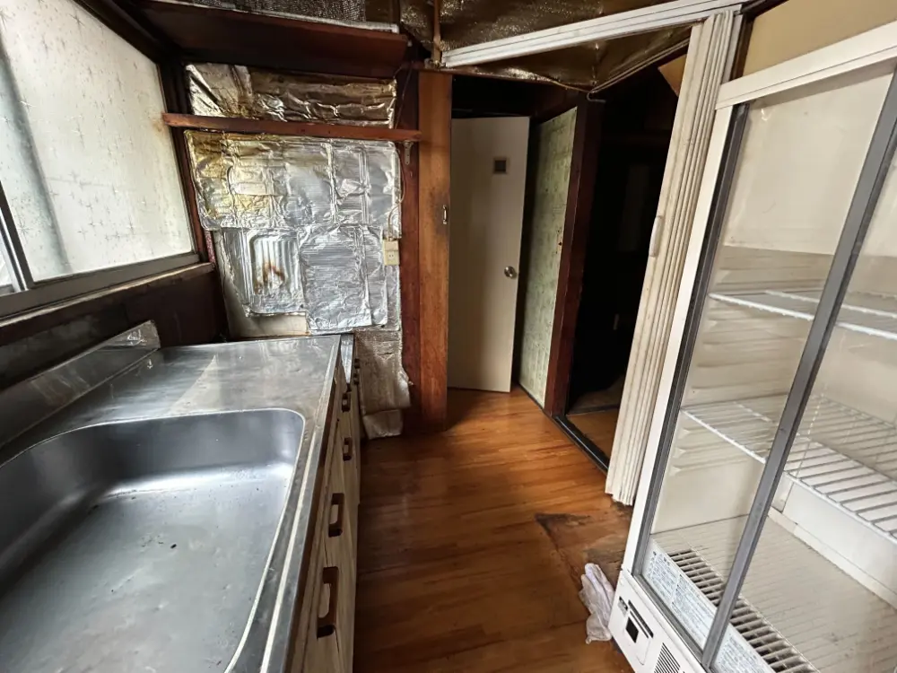 居酒屋の居抜き物件の厨房