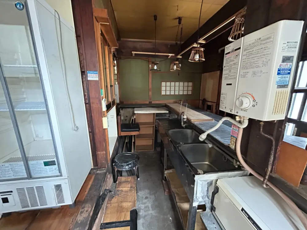 居酒屋の居抜き物件の厨房
