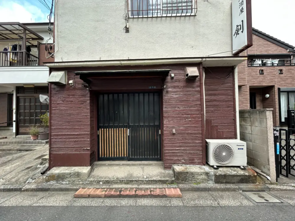 大島の居抜き店舗の外観