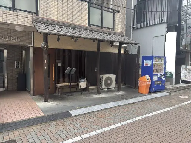 中華料理の居抜き物件のエントランス