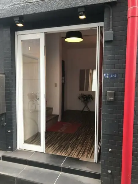 茅場町の居抜き店舗のエントランス