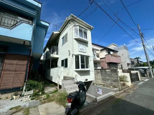 西国立のスケルトン店舗物件の外観