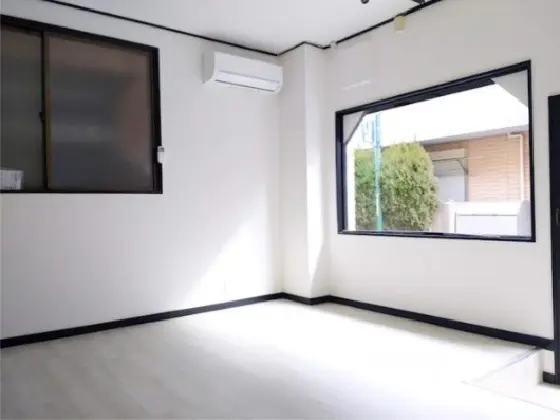 貸店舗(事務所仕様)の内装