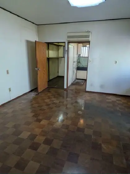 多摩川の事務所仕様店舗物件の内装