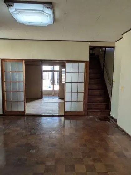 多摩川の事務所仕様店舗物件の内装