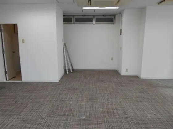 小伝馬町の事務所仕様物件の内装