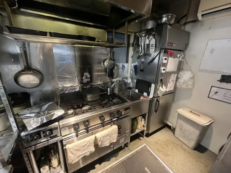 月島の居抜き店舗の厨房