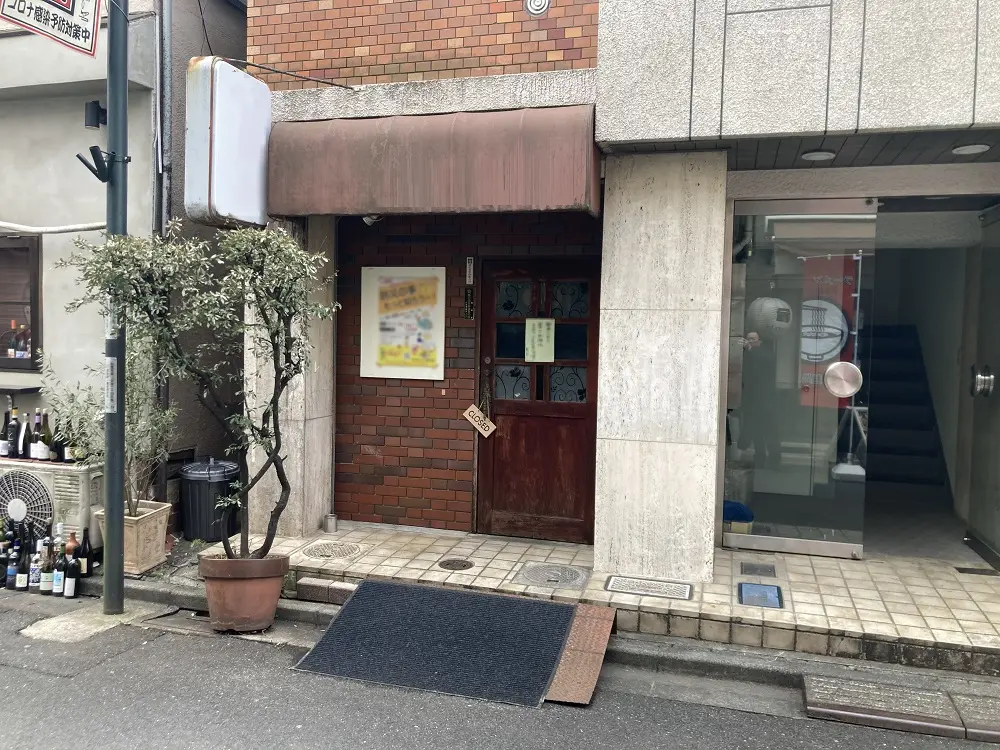 阿佐ケ谷の居酒屋居抜きのエントランス
