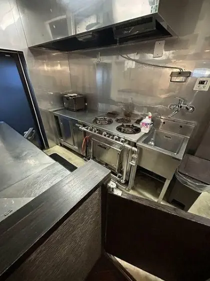 イタリアンの居抜き物件の厨房