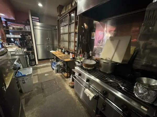 イタリアンの居抜き物件の厨房