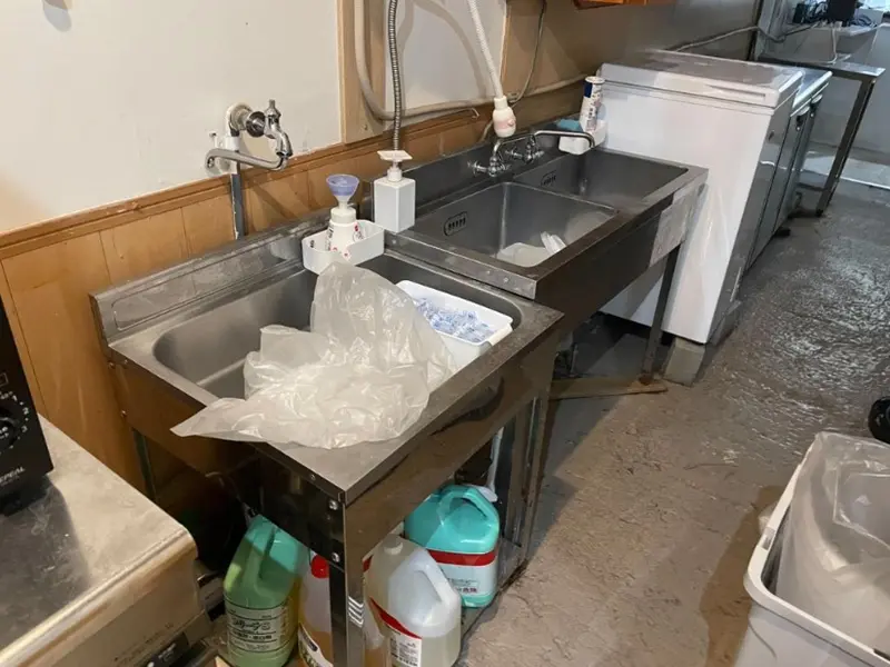 上福岡の居抜き店舗の厨房
