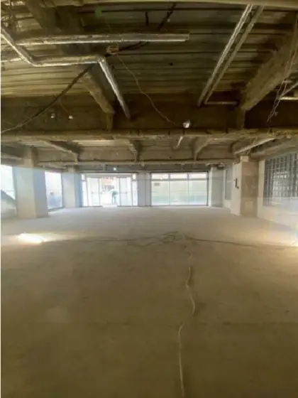 関内のスケルトン物件の内装