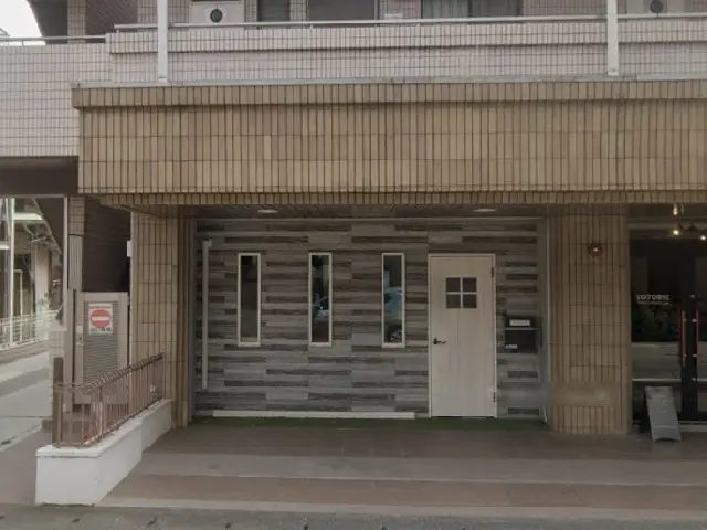 貸店舗(スケルトン)の外観