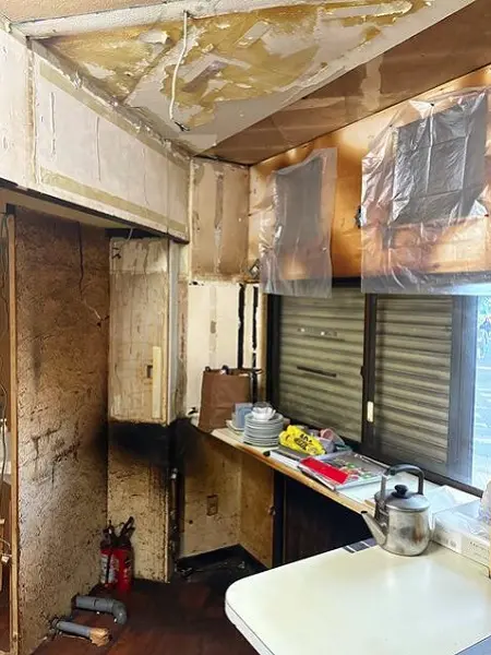 テイクアウトの居抜き物件の内装