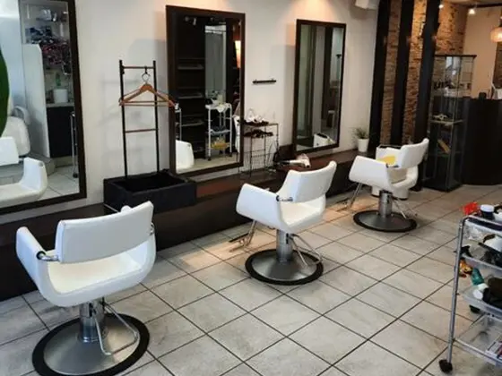 美容室・理容室の居抜き物件の内装