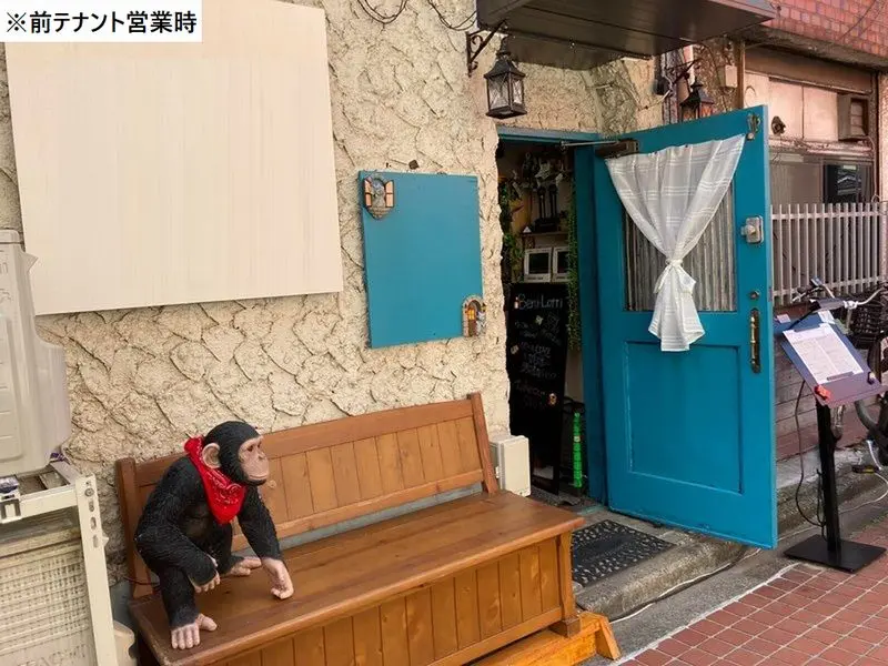 カフェ・喫茶店の居抜き物件のエントランス