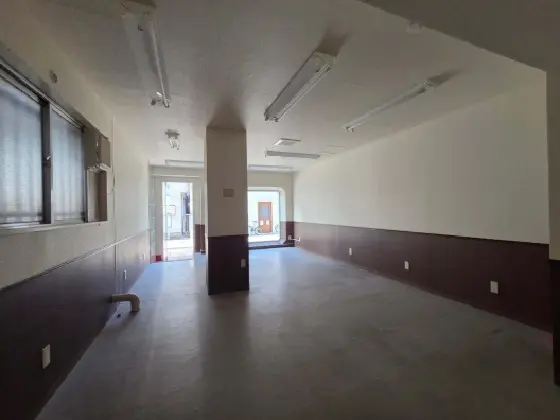 貸店舗(スケルトン)の内装