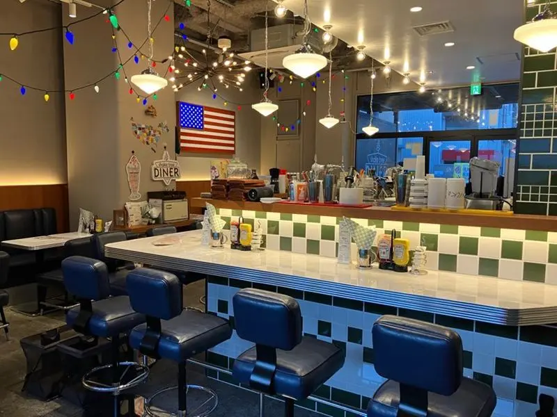 とうきょうスカイツリーのダイニングバー居抜きの内装