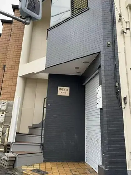 貸店舗(スケルトン)の外観