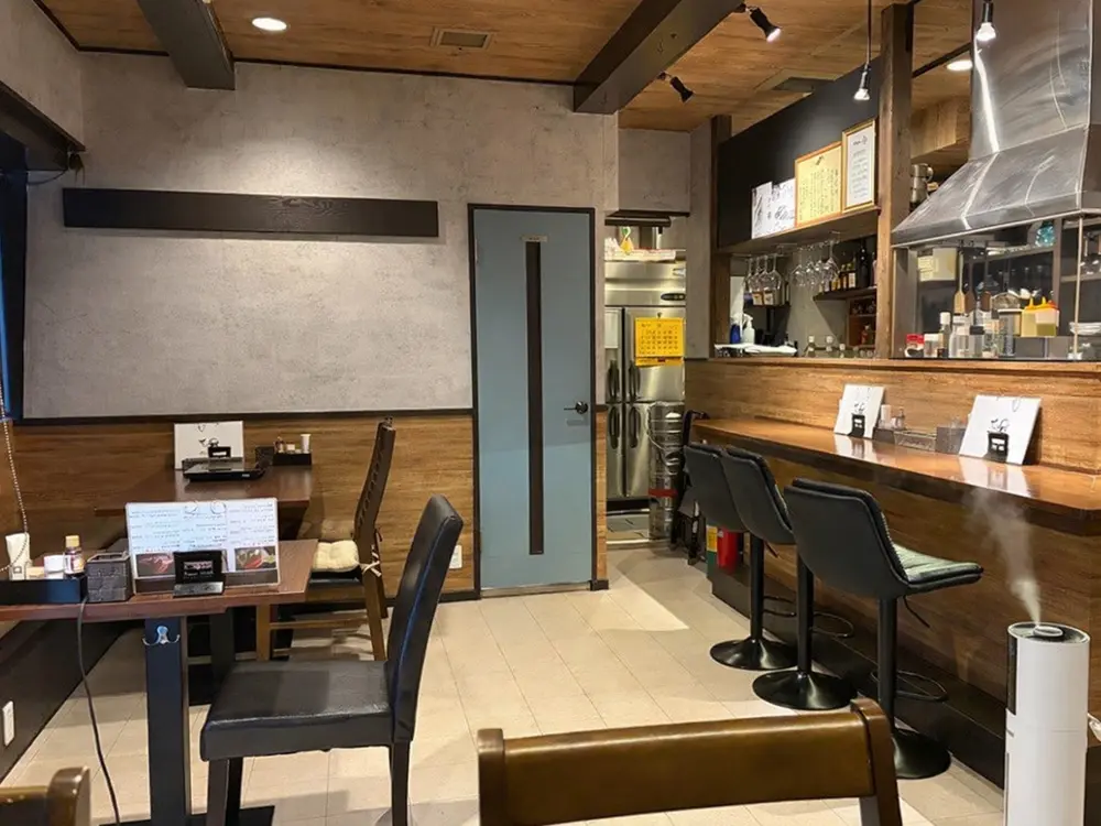 鉄板焼きの居抜き物件の内装