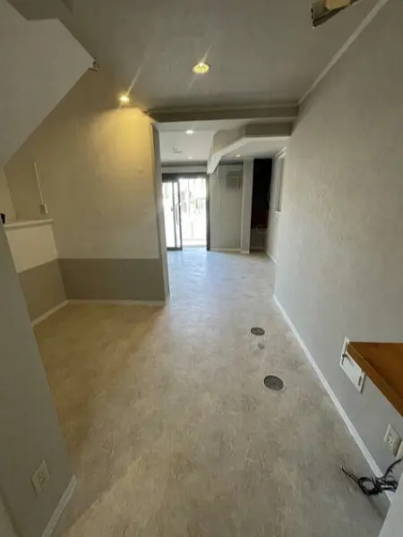 大山の事務所仕様店舗物件の内装