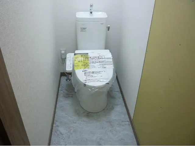 鉄道博物館の事務所仕様店舗物件のトイレ