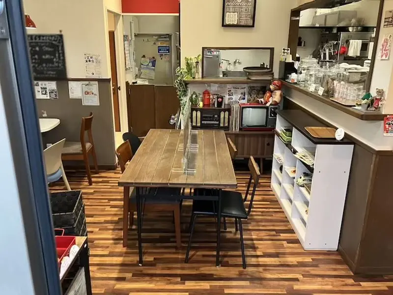 上尾のカフェ・喫茶店居抜きの内装