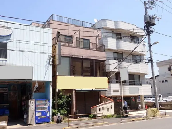 定食屋の居抜き物件の外観