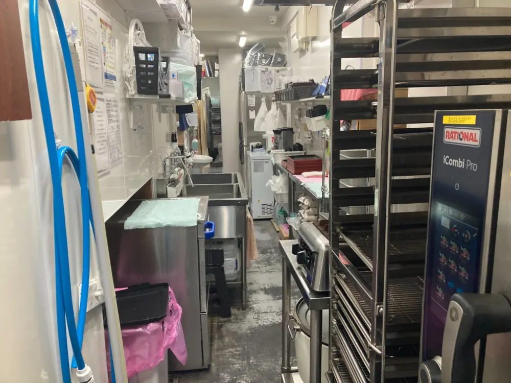 西川口の居抜き店舗の厨房