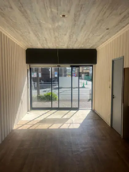 三鷹の事務所仕様店舗物件の内装
