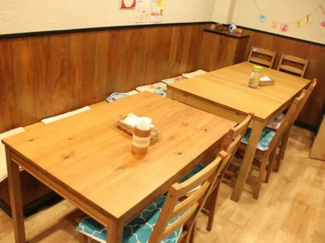 豊洲のインド・ネパール料理居抜きの内装