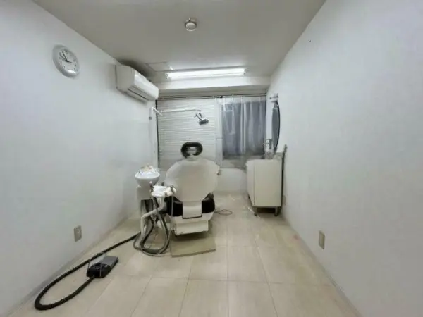 赤坂見附の歯科居抜きの内装