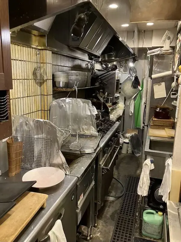 和食の居抜き物件の厨房