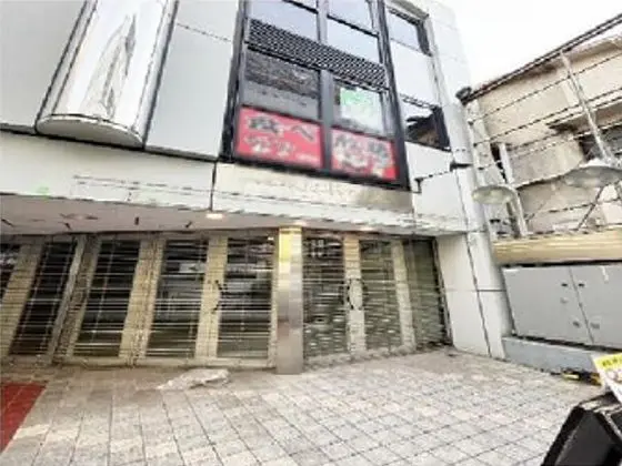 貸店舗(スケルトン)の外観