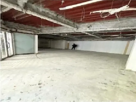 貸店舗(スケルトン)の内装